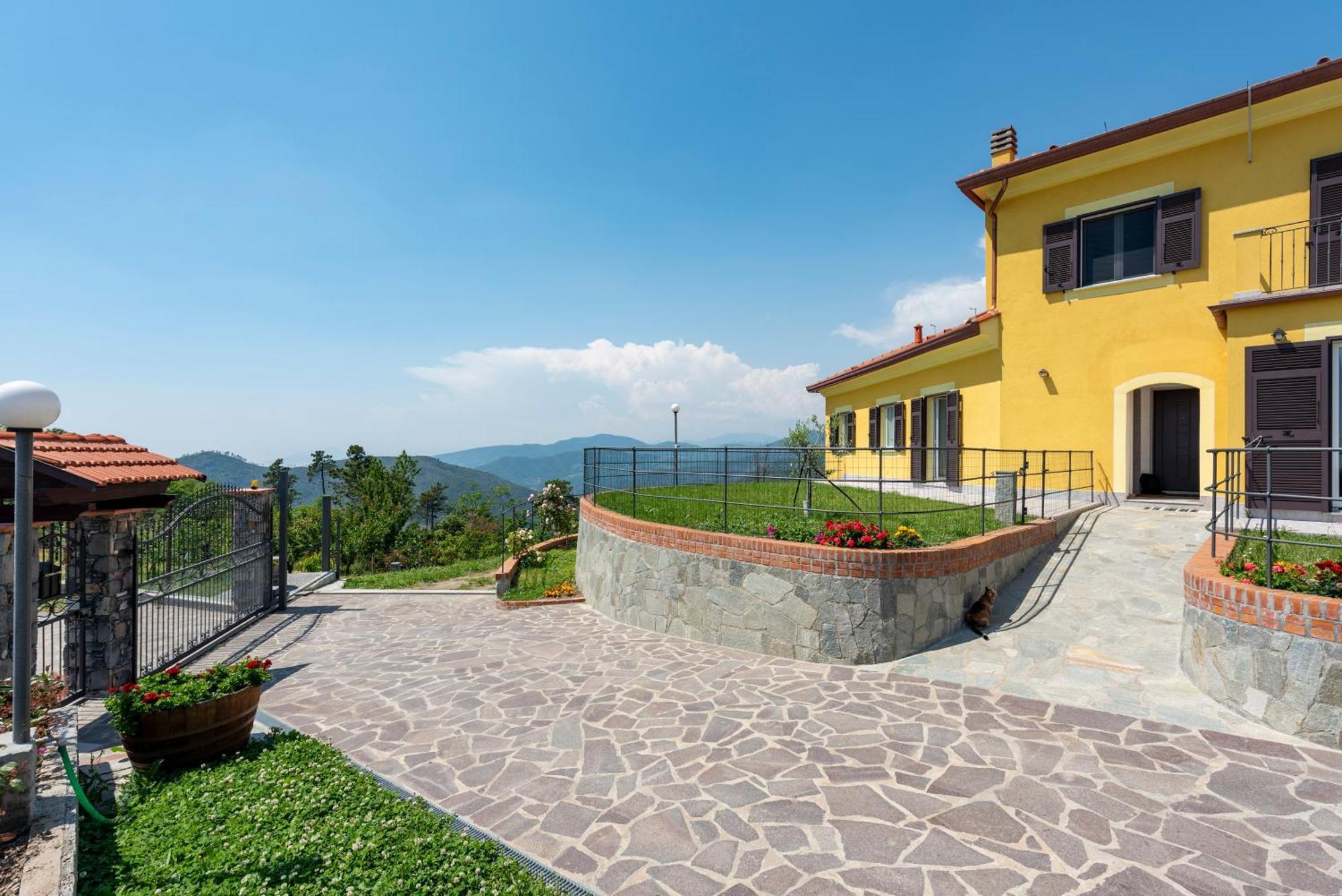 Joivy Villa Guanna - Charming Flat With Garden Bracco ภายนอก รูปภาพ