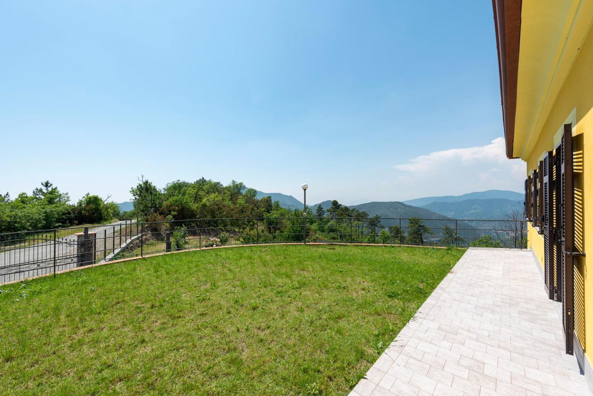 Joivy Villa Guanna - Charming Flat With Garden Bracco ภายนอก รูปภาพ