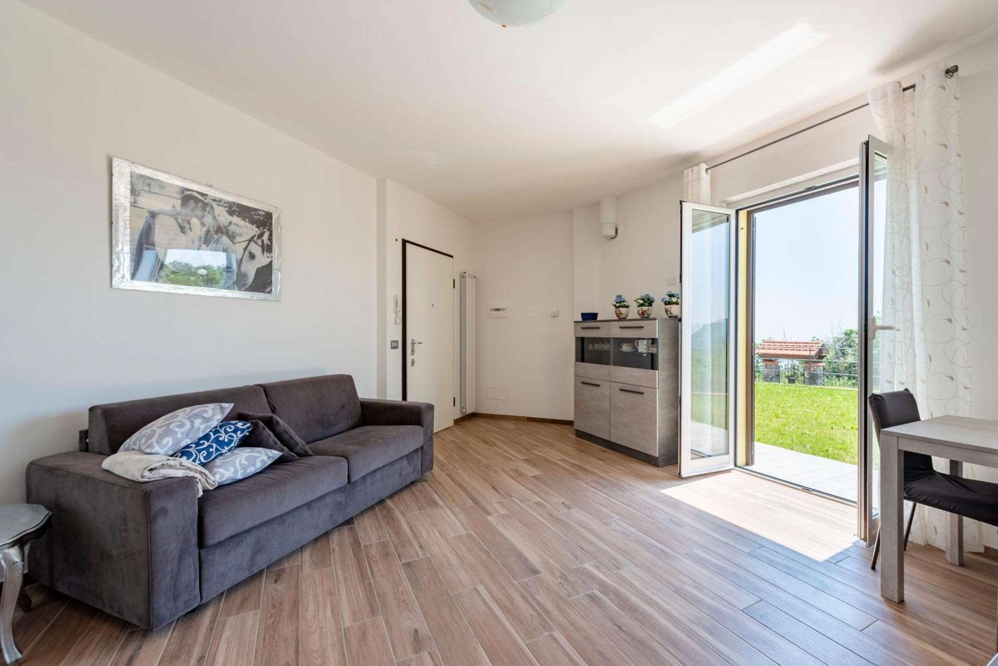 Joivy Villa Guanna - Charming Flat With Garden Bracco ภายนอก รูปภาพ