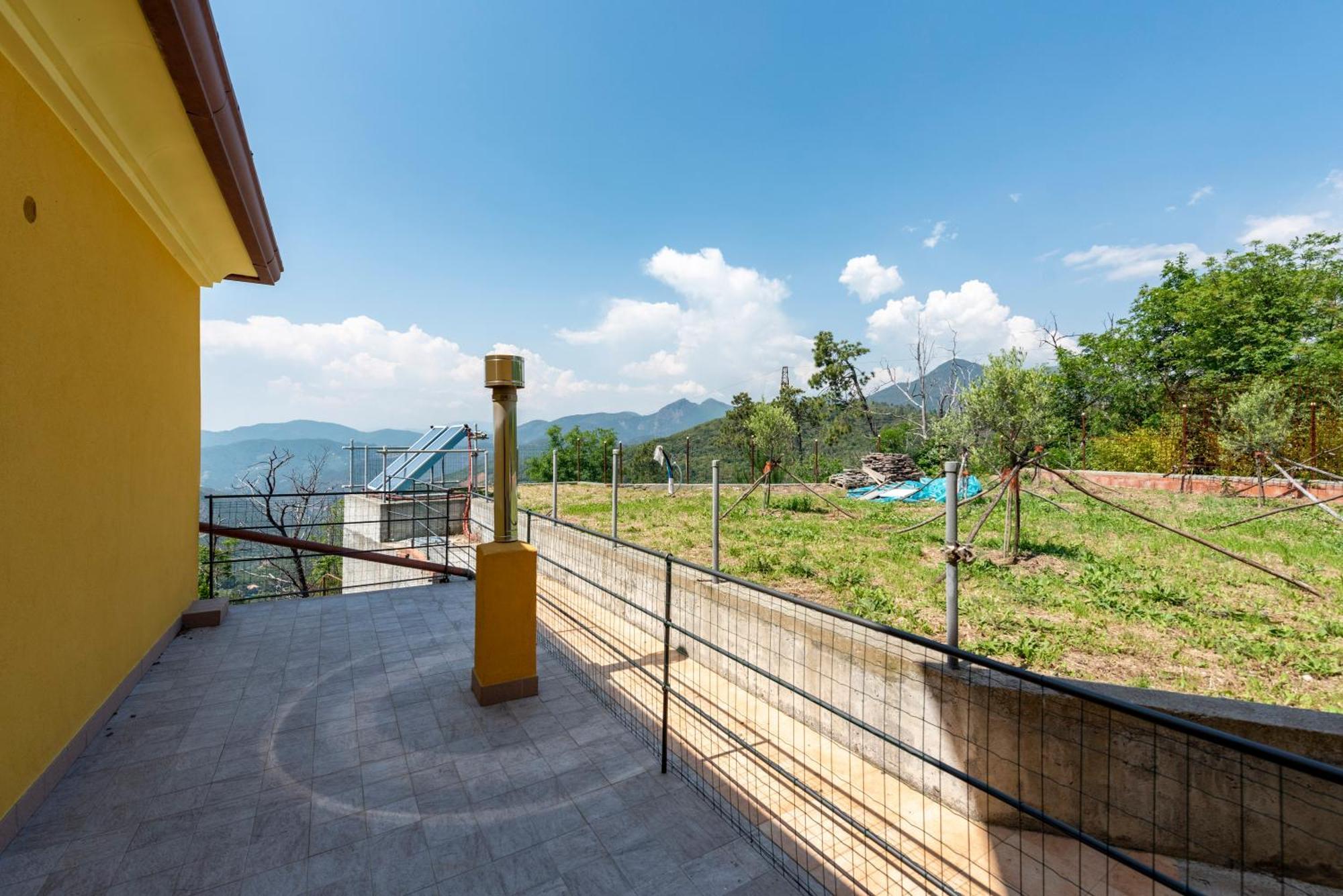 Joivy Villa Guanna - Charming Flat With Garden Bracco ภายนอก รูปภาพ