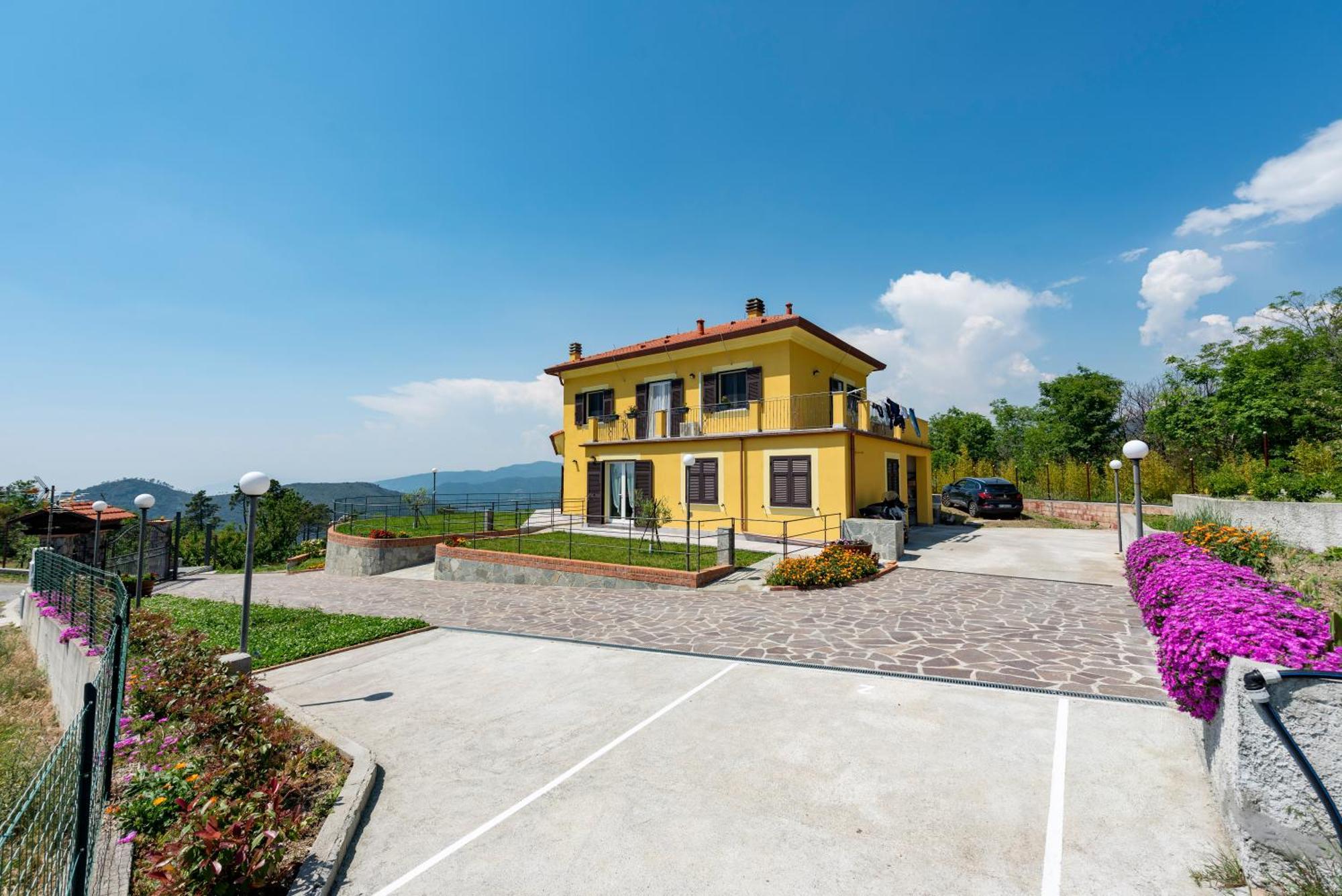 Joivy Villa Guanna - Charming Flat With Garden Bracco ภายนอก รูปภาพ