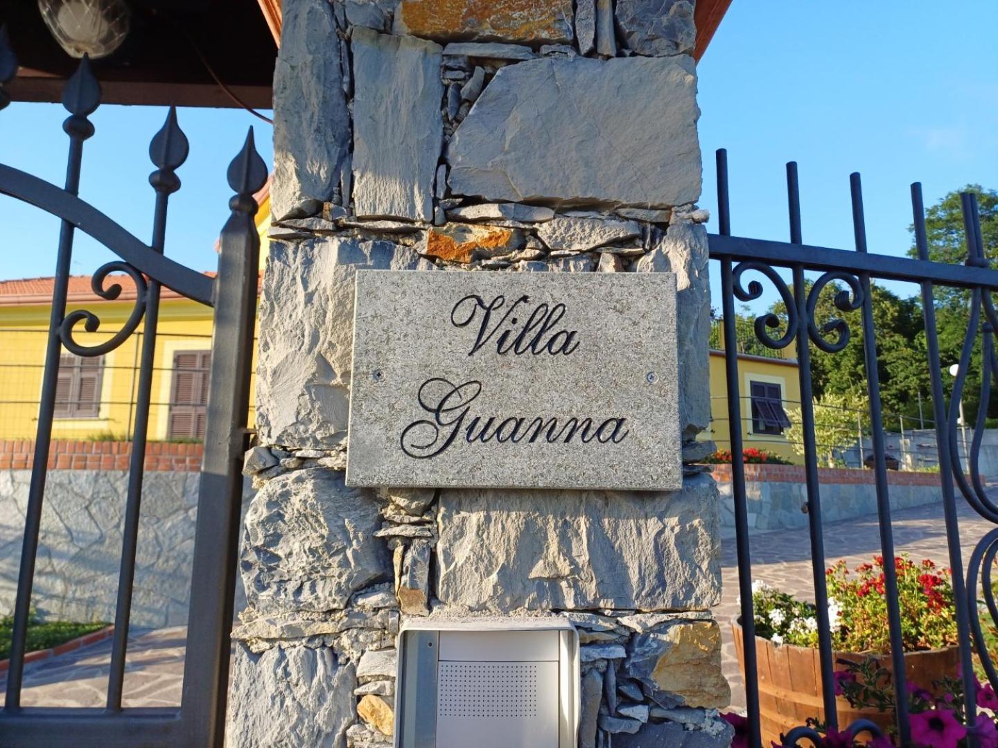 Joivy Villa Guanna - Charming Flat With Garden Bracco ภายนอก รูปภาพ